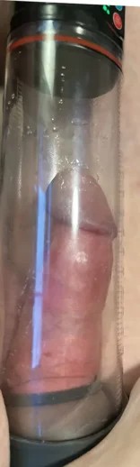 my penis in vacuum penis pump